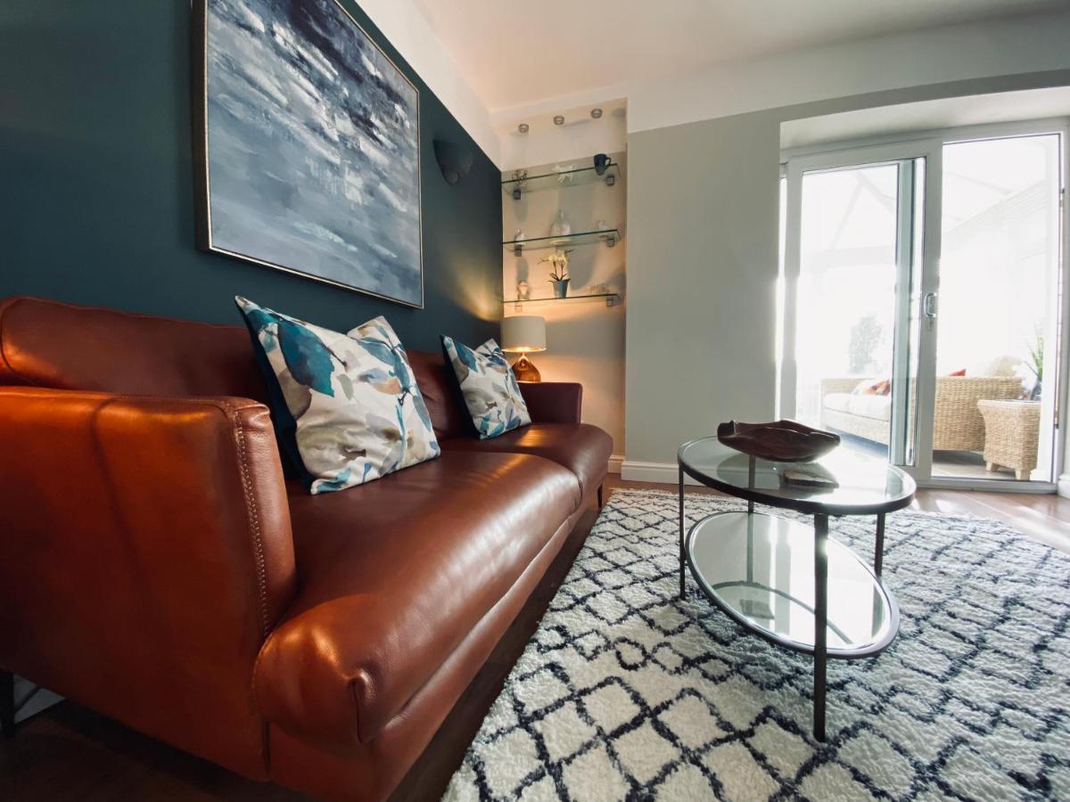 Llandudno Boutique Style Seaside Retreat With Stunning Views Villa โรส์-ออน-ซี ภายนอก รูปภาพ