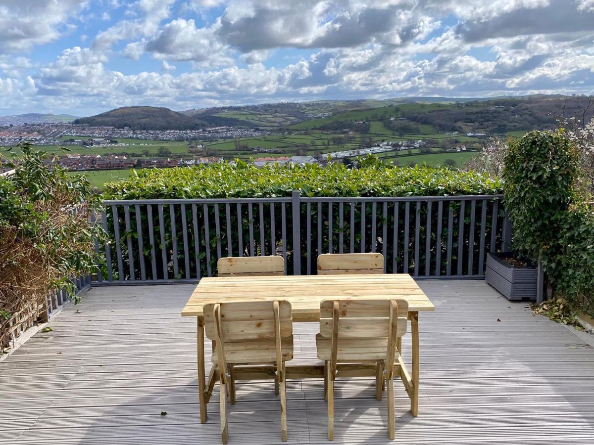 Llandudno Boutique Style Seaside Retreat With Stunning Views Villa โรส์-ออน-ซี ภายนอก รูปภาพ