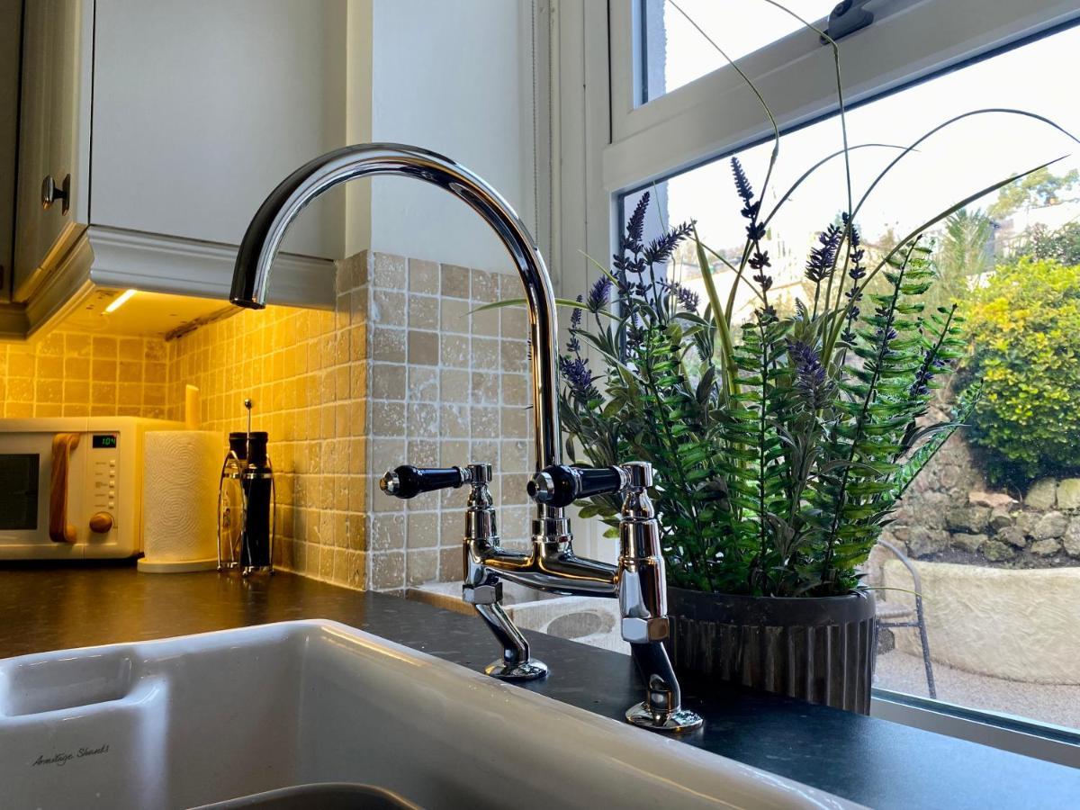 Llandudno Boutique Style Seaside Retreat With Stunning Views Villa โรส์-ออน-ซี ภายนอก รูปภาพ
